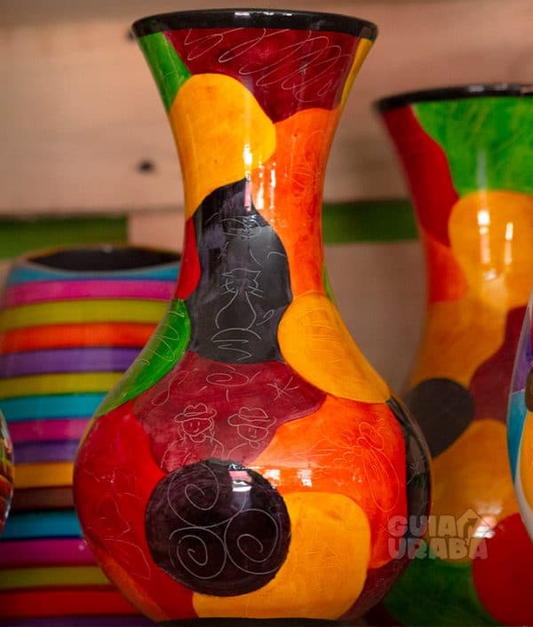 Floreros artesanales de Colombia